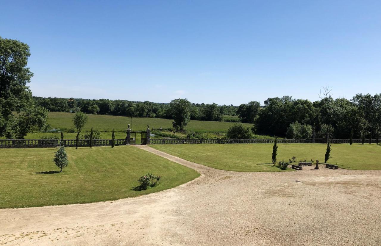 Chateau De Panloy Port-d'Envaux Bagian luar foto